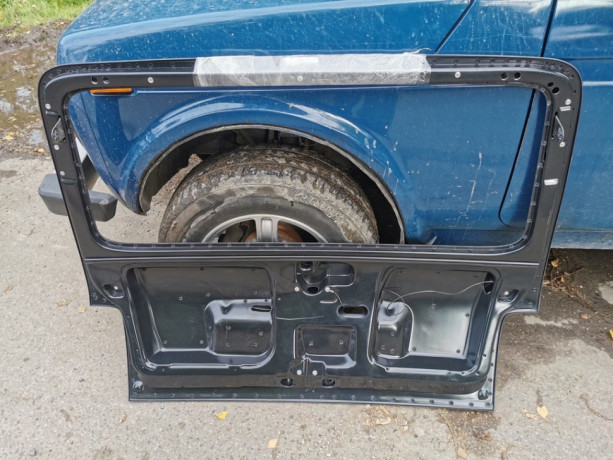 Дверь задняя пластиковая для B@3 21213, 21214 "L@DA 4x4" купить недорого с доставкой в Надым
