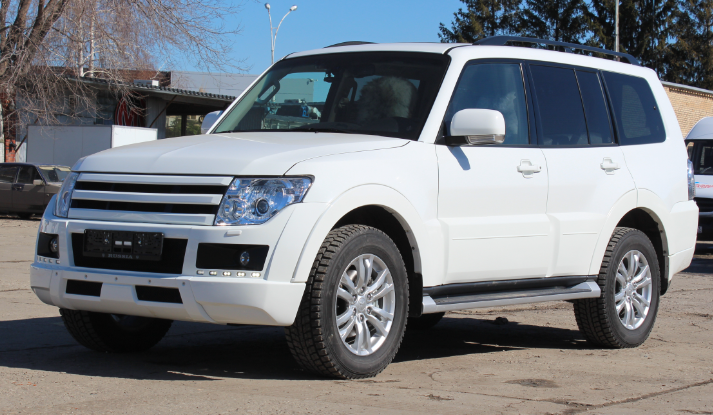 Решетка радиатора "Broomer Design" var №2 для Mitsubishi Pajero 4 (2006-2015) купить недорого с доставкой в Надым
