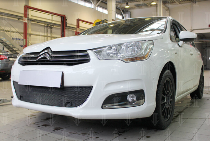 Защита радиатора "Standart" Citroen C4 (2010-2015) под парктроник, чёрная купить недорого с доставкой в Надым