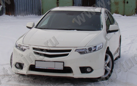 Планка в решетку радиатора "Sport" для Honda Accord VIII (2011-2013) купить недорого с доставкой в Надым